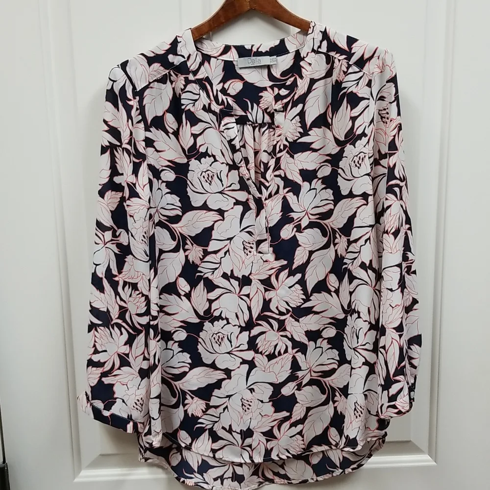 Dalia floral blouse sz M - Picture 1 of 3